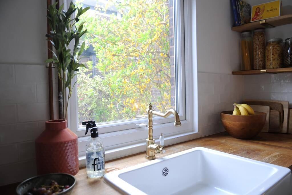 Light Filled Mid- Century 3 Bed Cottage In Dulwich Λονδίνο Εξωτερικό φωτογραφία