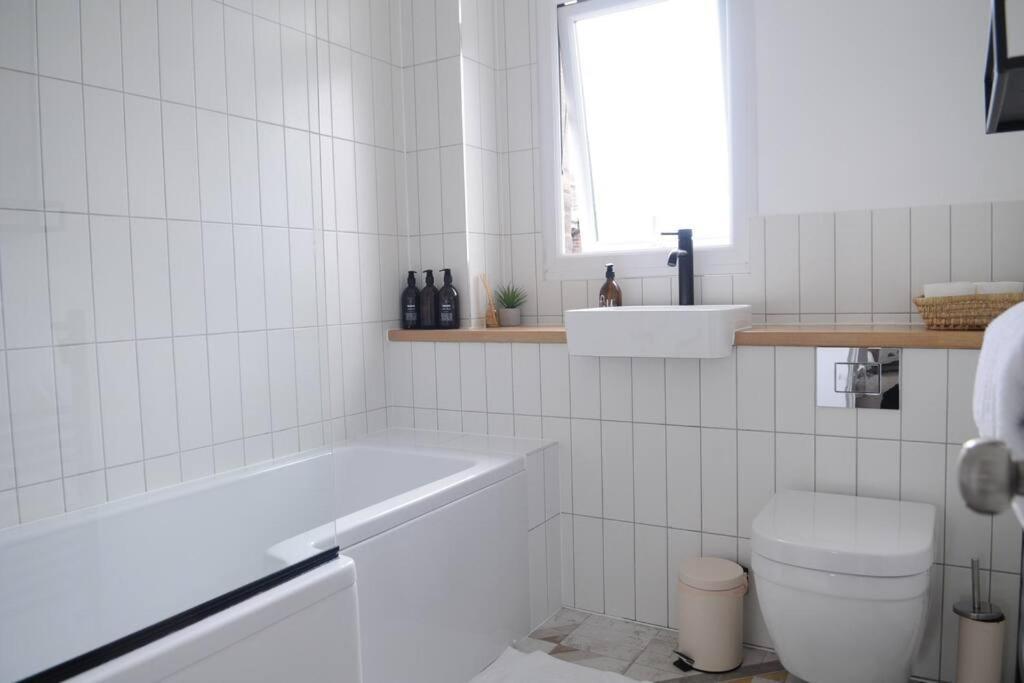 Light Filled Mid- Century 3 Bed Cottage In Dulwich Λονδίνο Εξωτερικό φωτογραφία